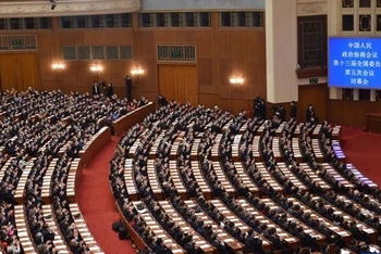 Các đại biểu dự phiên bế mạc kỳ họp thứ 5 Chính hiệp Trung Quốc khóa 13. (Ảnh: Tân Hoa Xã)