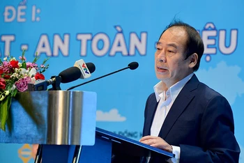 PGS, TS Trần Đắc Phu, nguyên Cục trưởng Cục Y tế dự phòng phát biểu tại phiên thảo luận "chính sách mở đường". (Ảnh: BTC)