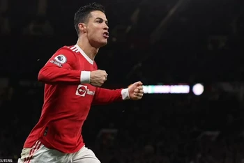 Ronaldo tỏa sáng rực rỡ để mang về chiến thắng quan trọng cho MU. (Ảnh: Daily Mail)