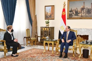 Thư ký UNFCCC Patricia Espinosa và Tổng thống Ai Cập Abdel-Fattah El-Sisi. (Ảnh: presidency.eg)