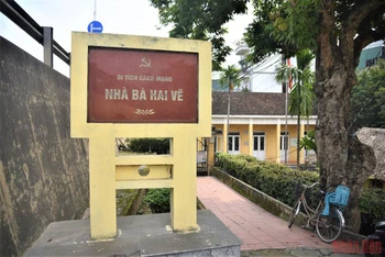 "Địa chỉ đỏ" thường xuyên của nhiều thế hệ người dân Thủ đô và cả nước khi tìm thăm về những di tích cách mạng tại Hà Nội. (Ảnh: Minh Duy)