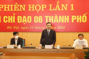 Chủ tịch UBND TP Hà Nội Chu Ngọc Anh phát biểu tại cuộc họp.