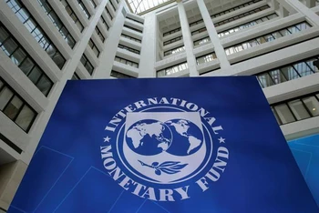 IMF, WB, EBRD và EIB cảnh báo về hậu quả kinh tế sâu rộng của cuộc xung đột ở Ukraine.