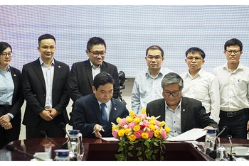 Lễ ký kết hợp tác giữa Tập đoàn Xây dựng Hòa Bình và Đại học Bách Khoa thuộc Đại học Đà nẵng.