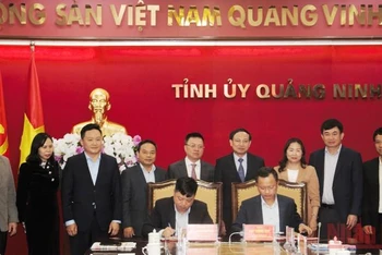 Ký kết hợp tác truyền thông giữa Báo Nhân Dân và tỉnh Quảng Ninh giai đoạn 2022-2025.