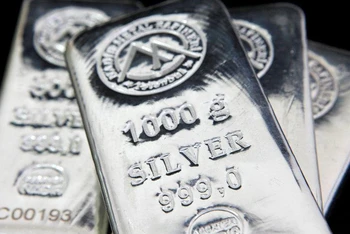 Từ đầu năm đến nay, thị trường kim loại quý tăng trưởng rất tốt với hai mặt hàng sáng giá là bạc và bạch kim. (Ảnh: Reuters)