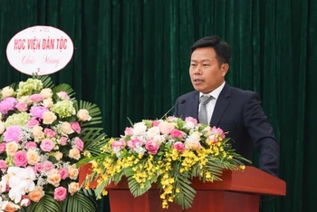 Giám đốc Đại học Quốc gia Hà Nội Lê Quân phát biểu tại Hội nghị (Ảnh: Đại học Quốc gia Hà Nội)