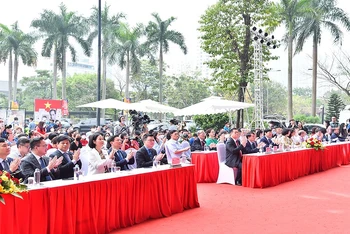 Các đại biểu tại lễ bế mạc Hội báo toàn quốc 2022.