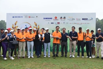 Các golf thủ tham gia tranh tài tại Giải golf Vì trẻ em Việt Nam lần thứ 15. (Ảnh: BTC)