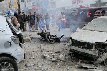 Hiện trường đổ nát sau vụ đánh bom liều chết nhằm vào cảnh sát tại thành phố Quetta, thủ phủ tỉnh Balochistan, miền tây nam Pakistan, ngày 17/2/2020. (Ảnh: IRNA/TTXVN)