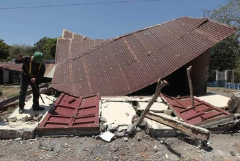 Ngôi nhà bị sập sau trận động đất tại Nagarote, Nicaragua, ngày 12/4/2014. (Ảnh: Reuters)
