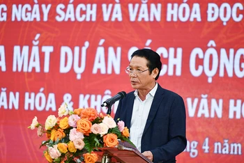 Chủ tịch Hội Xuất bản Việt Nam Hoàng Vĩnh Bảo phát biểu tại lễ phát động. (Ảnh: Ban tổ chức)
