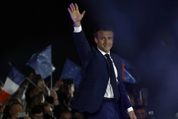 Tổng thống Pháp Emmanuel Macron giành chiến thắng trong cuộc bầu cử tổng thống năm 2022, tiếp tục nhiệm kỳ thứ hai liên tiếp. (Ảnh: Reuters)