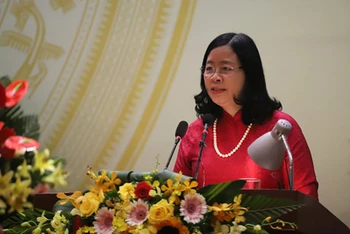 Bí thư Trung ương Đảng, Trưởng Ban Dân vận Trung ương Bùi Thị Minh Hoài phát biểu chỉ đạo tại Đại hội.(Ảnh: Hà Nội mới)