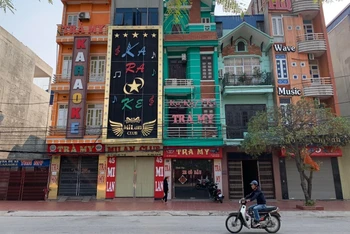 Các cơ sở kinh doanh dịch vụ karaoke trên địa bàn tỉnh Nam Định sẽ hết cảnh “cửa đóng then cài” từ ngày 29/4.