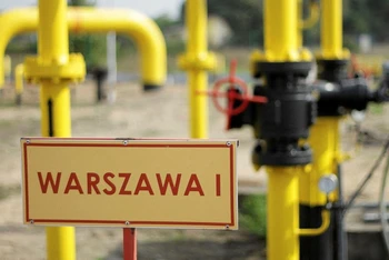 Hệ thống dẫn khí đốt ở trạm phân phối khí đốt Gaz-System, Gustorzyn, miền trung Ba Lan. (Ảnh: Reuters)