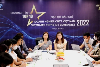 Gặp gỡ báo chí giới thiệu về Chương trình “Top 10 Doanh nghiệp CNTT Việt Nam 2022”.