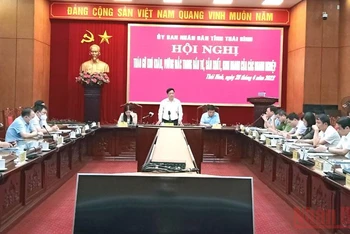 Quang cảnh buổi đối thoại giữa lãnh đạo tỉnh Thái Bình với cộng đồng doanh nghiệp trên địa bàn.