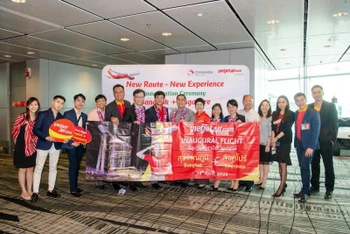 Vietjet Thái Lan vừa khai trương chuyến bay đầu tiên từ Thủ đô Bangkok (Thái Lan) đến Singapore.