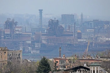 Toàn cảnh nhà máy thép Azovstal ở thành phố cảng phía nam Mariupol, Ukraine, ngày 19/4/2022. (Ảnh: Reuters)