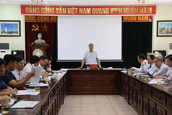 Toàn cảnh buổi làm việc.