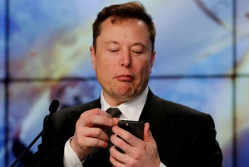 Tỷ phú Elon Musk đang đàm phán với các đối tác để kêu gọi góp vốn cho thương vụ 44 tỷ USD mua lại Twitter. (Ảnh: Reuters)