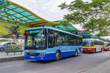 Gần 130 xe bus đã được Hà Nội tăng cường để phục vụ việc đi lại thuận lợi của người dân trong dịp SEA Games 31.