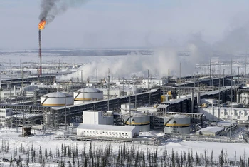 Một nhà máy xử lý dầu của Rosneft tại Krasnoyarsk, Nga. (Ảnh: Reuters)
