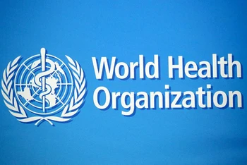 Logo của WHO. (Ảnh: Reuters)