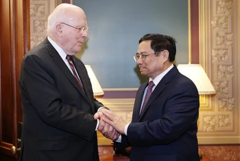 Thủ tướng Phạm Minh Chính gặp Chủ tịch Thường trực Thượng viện Patrick Leahy.