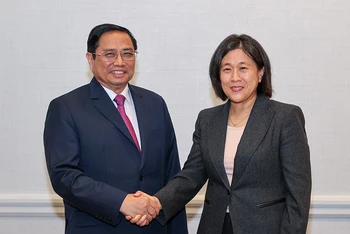 Thủ tướng Chính phủ Phạm Minh Chính tiếp Trưởng Đại diện Thương mại Hoa Kỳ Katherine Tai (Ảnh: Nhật Bắc).