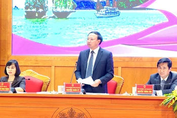 Lãnh đạo tỉnh Quảng Ninh trao đổi thẳng thắn những vấn đề mà các doanh nghiệp quan tâm.