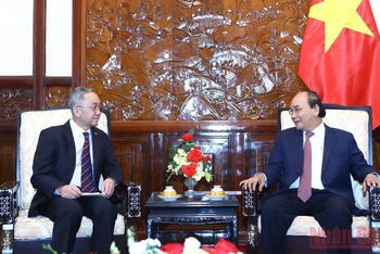 Chủ tịch nước Nguyễn Xuân Phúc mong muốn, dù ở cương vị nào, Đại sứ vẫn luôn đóng góp thúc đẩy quan hệ Việt Nam-Brunei.
