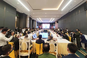 Hội nghị Quan chức quốc phòng cấp cao các nước ASEAN mở rộng (Ảnh: Nguyễn Hiệp)
