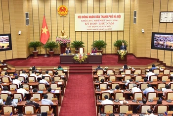 Kỳ họp thứ năm HĐND thành phố Hà Nội để xem xét, quyết định chủ trương bố trí, cân đối vốn cho Dự án đầu tư xây dựng đường Vành đai 4-Vùng Thủ đô. (Ảnh Duy Linh)