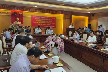 Trưởng Ban Tuyên giáo Hà Tĩnh Hà Văn Hùng thông tin một số nội dung liên quan đến Lễ kỷ niệm 65 năm Ngày Bác Hồ về thăm Hà Tĩnh. 