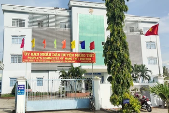 Trụ sở Ủy ban nhân dân huyện Mang Thít. 