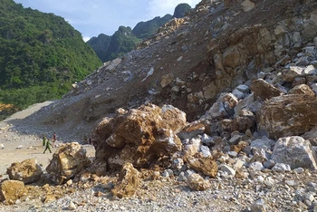 Hiện trường vụ sạt lở mỏ đá Pắc Luốc, thị trấn Yên Minh, huyện Yên Minh.