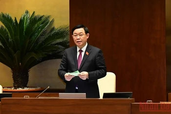 Chủ tịch Quốc hội Vương Đình Huệ phát biểu bế mạc phiên chất vấn và trả lời chất vấn. (Ảnh: LINH NGUYÊN)