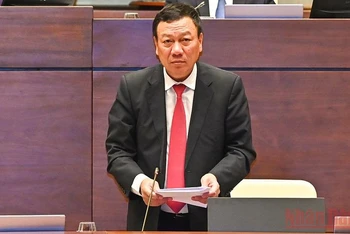Tổng Thanh tra Chính phủ Đoàn Hồng Phong giải trình, làm rõ một số nội dung đại biểu Quốc hội quan tâm. (Ảnh: LINH KHOA NGUYÊN)