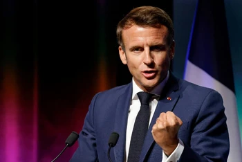 Tổng thống Pháp Emmanuel Macron phải liên minh hoặc tìm sự ủng hộ của các đảng khác để có được đa số tuyệt đối tại Quốc hội. (Ảnh: BFMTV)