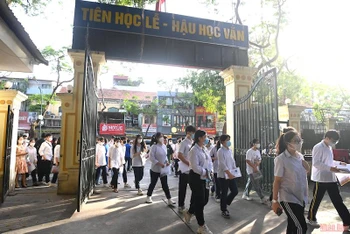 Kỳ thi tuyển sinh vào lớp 10 THPT năm học 2022-2023 của Hà Nội. Ảnh: THÀNH ĐẠT