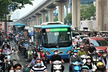 Đường Nguyễn Trãi hiện giao thông khá lộn xộn và thường xuyên ùn tắc.