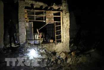 Ngôi nhà bị sập sau trận động đất ở tỉnh Paktika, Afghanistan, ngày 22/6/2022. (Ảnh: THX/TTXVN) 