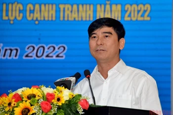 Đồng chí Dương Văn An, Bí thư Tỉnh ủy Bình Thuận, phát biểu tại hội nghị. (Ảnh: Đình Châu)