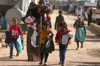 Người tị nạn Syria tại tỉnh Idlib. (Ảnh: AFP/TTXVN)