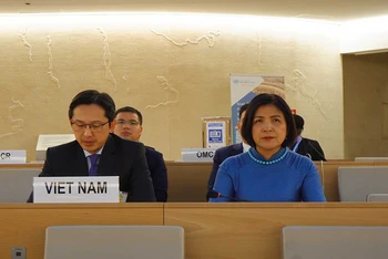 Đoàn Việt Nam tham dự Phiên thảo luận về tác động của biến đổi khí hậu tại Khóa họp lần thứ 50 Hội đồng Nhân quyền LHQ . (Nguồn: TTXVN)
