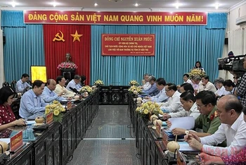 Toàn cảnh buổi làm việc.