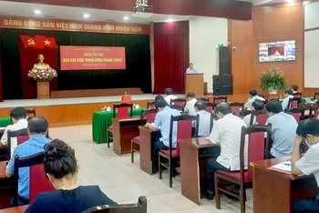 Quang cảnh hội nghị báo cáo viên Trung ương tại Hà Nội.
