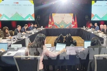 Toàn cảnh kỳ họp lần thứ I của Ủy ban hỗn hợp về kinh tế giữa Việt Nam và Canada. (Ảnh: TTXVN)